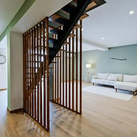 Lovely Fully Equipped Near Subway N4 *