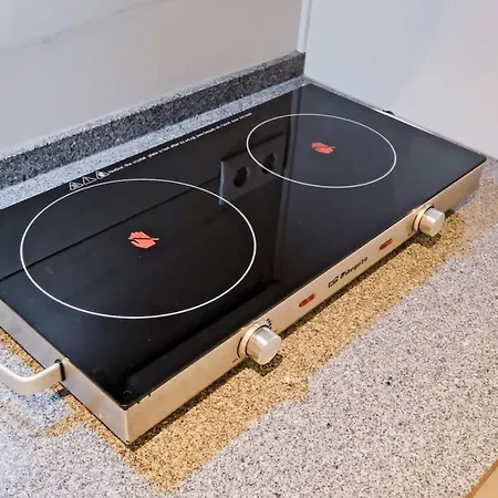 Lovely Fully Equipped Near Subway N4 公寓